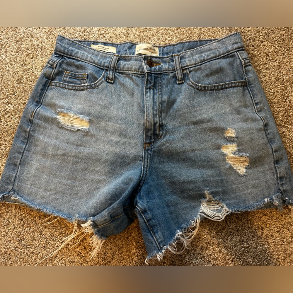 UNIVERSAL THREADS Jean shorts